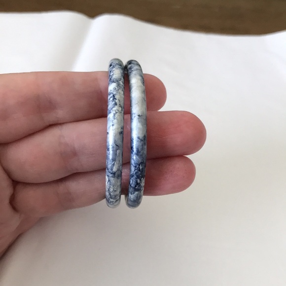 VINTAGE MARBLED METAL EARRINGS FROM CONTEMPO NEW WITHOUT TAGS EXCELLENT COND. - Picture 3 of 5